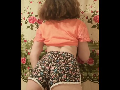 ❤️ Keçika ciwan a seksî li ber kamerayê kurtanên xwe ji xwe dike ❤❌ Vîdyoyê seksî li porno ku.https-tubsexer.ru ❌❤
