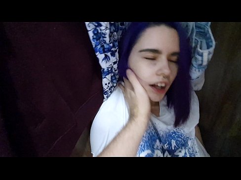 ❤️ Xwişka min di dolabê de dît û alîkariya wê kir ❤❌ Vîdyoyê seksî li porno ku.https-tubsexer.ru ❌❤